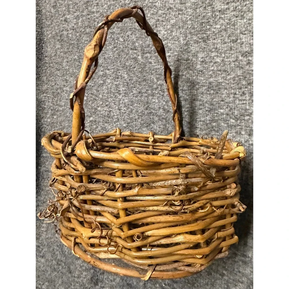 Small Rustic Grapevine Woven Basket w/ Handle and Plastic Liner Brown Farmhouse